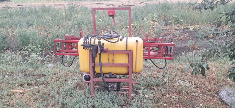 Оприскувач 200 літрів