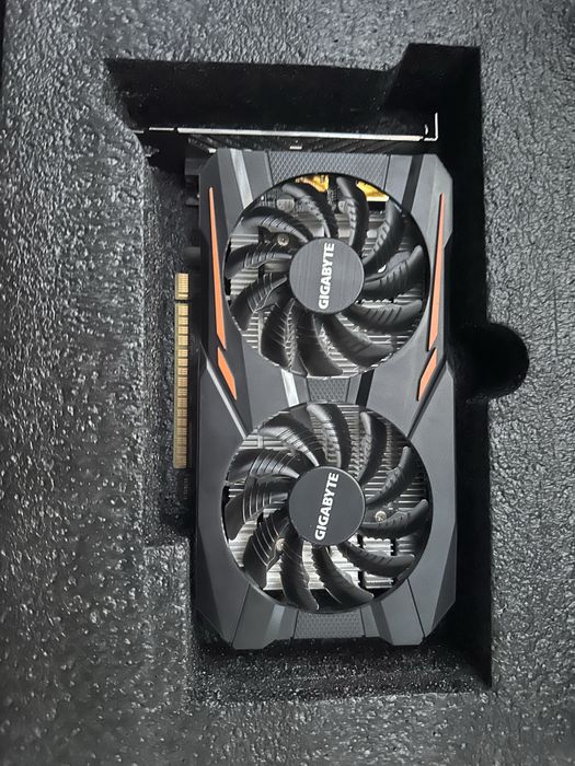 Продам відеокарту Gigabyte GTX 1050