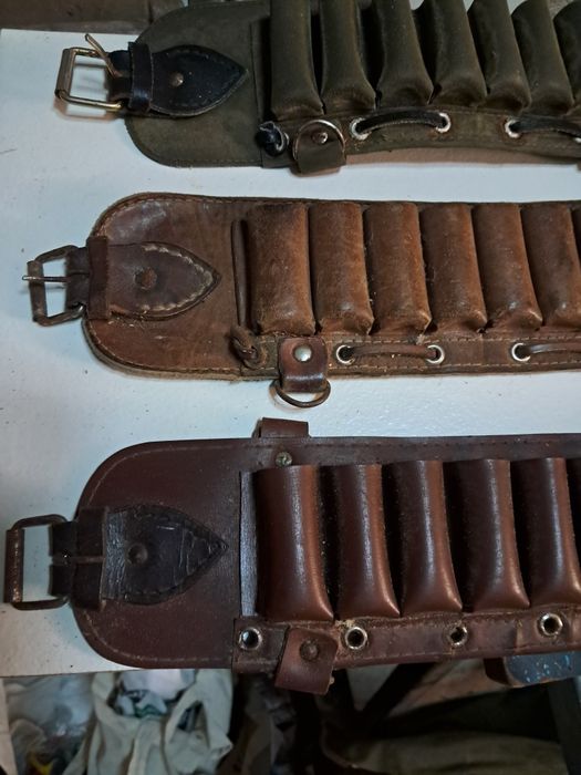 Cintos de caça em couro
