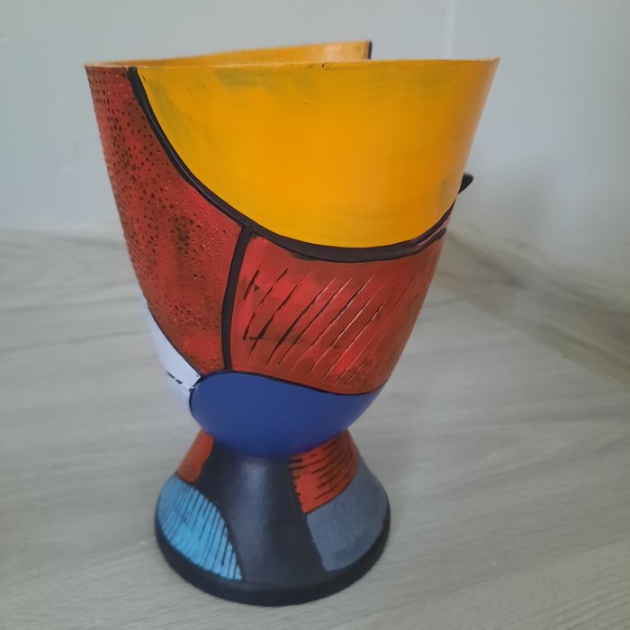 Wazon ozdobny w stylu Picasso