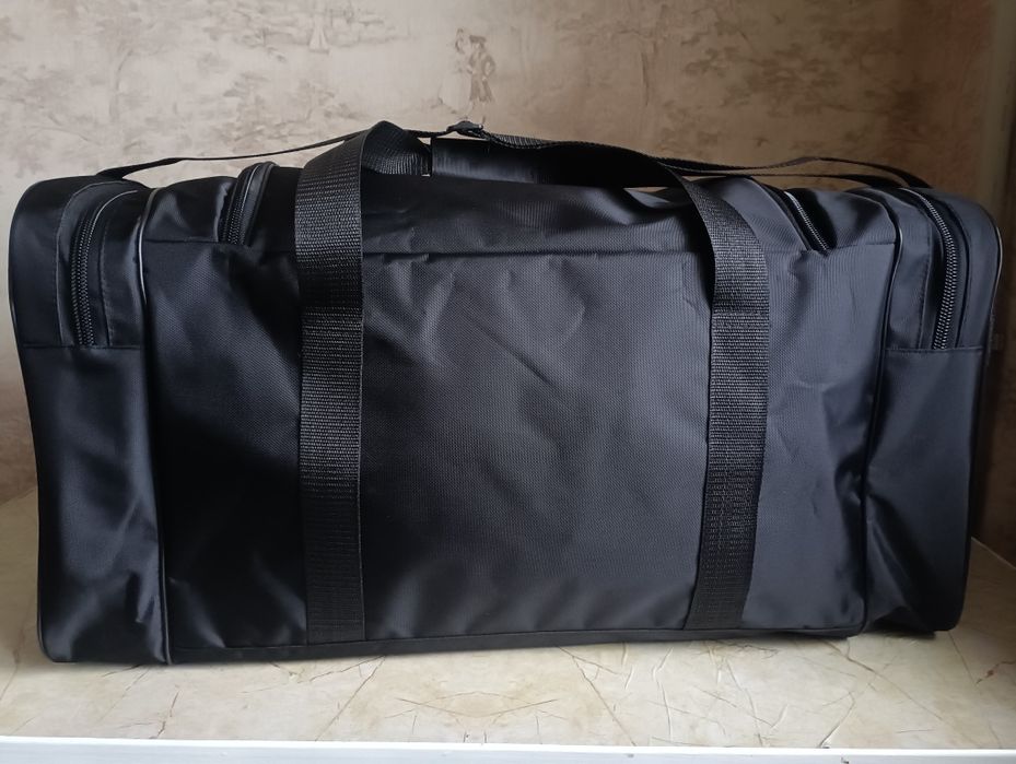 Продаю дорожню сумку найк 1000ден