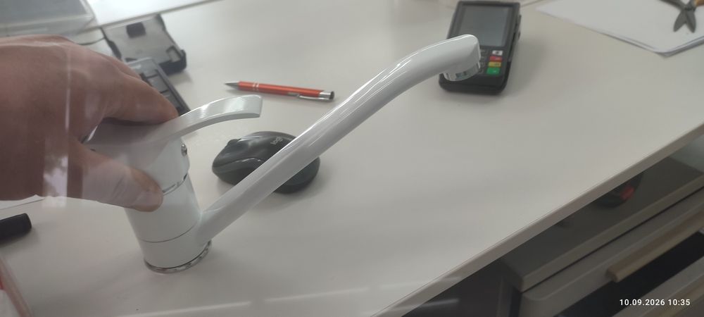 Nowa bateria biała elegancka