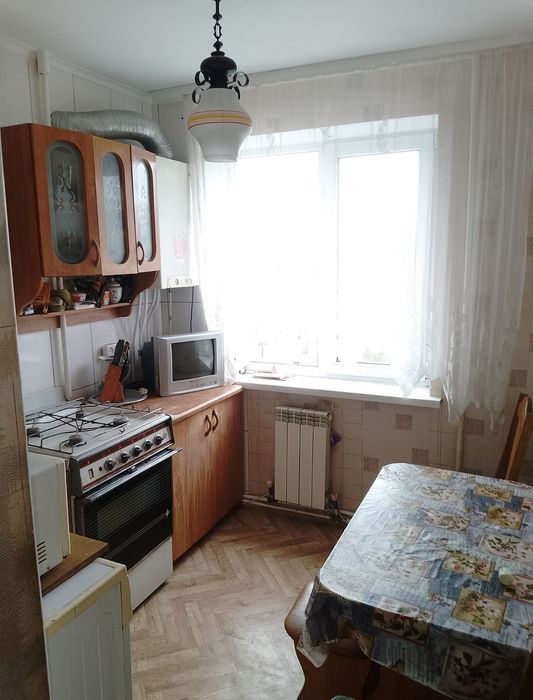 Сдам 3 комн квартиру рядом с Центром! Срочно!