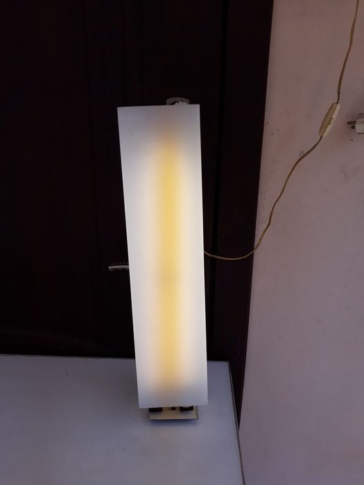 Светильник дневного света настенный