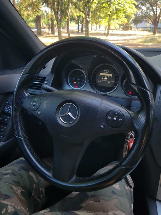 Mercedes-Benz C220 AMG Avantgarde 177cv / Cx Manual 6