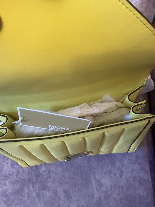 Сумка Michael Kors Whitney Yellow Large Leather Shoulder Bag