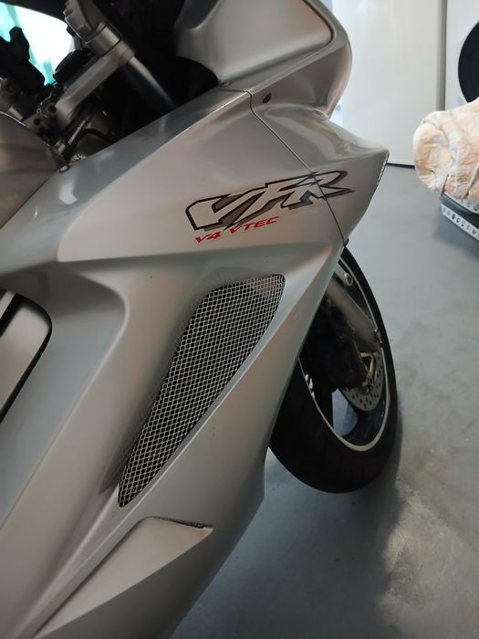 Honda vfr 800 vi-tec