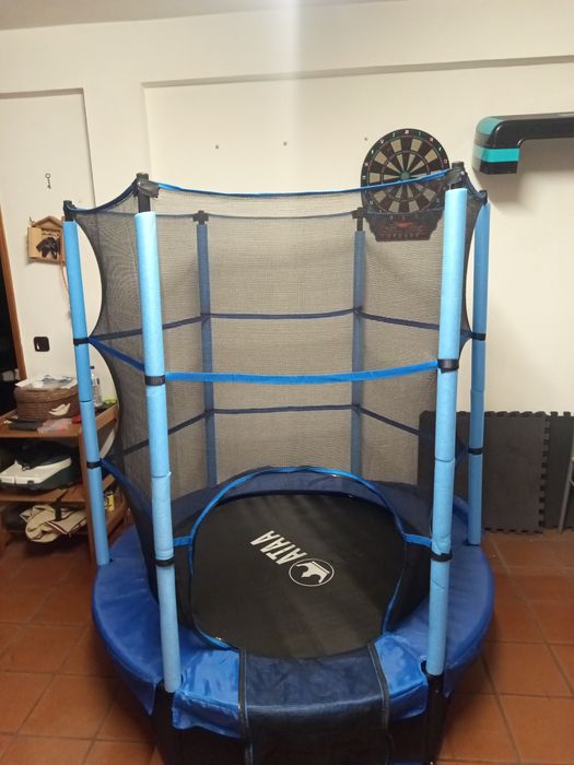 Trampolim para criança