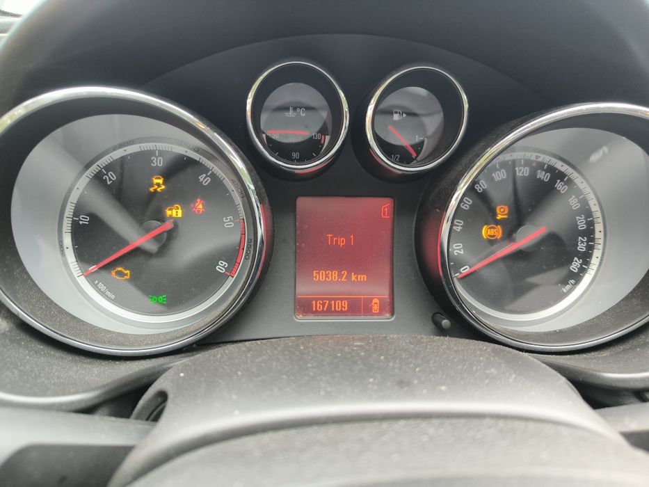 Opel Insignia ksenon