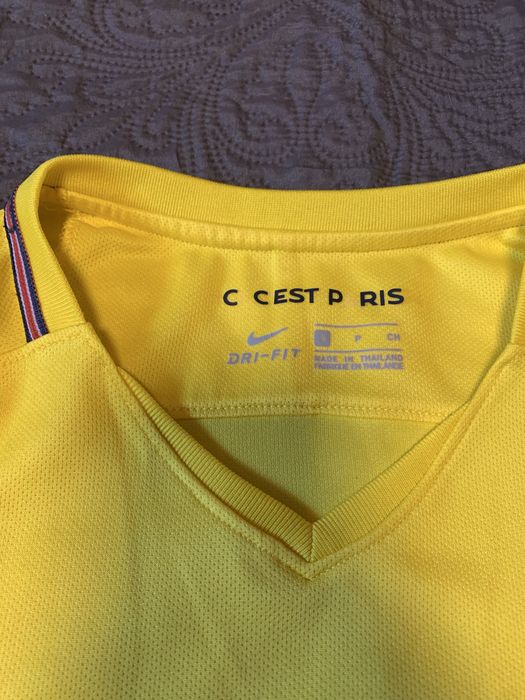 T-shits amarela desporto