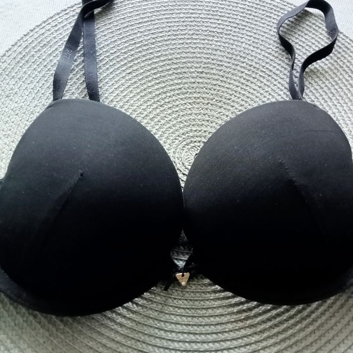 Biustonosz push up Guess 70B