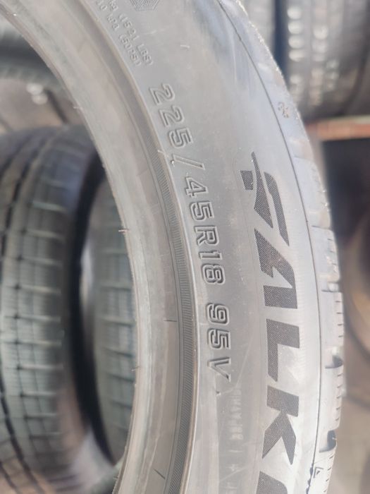 Opony zimowe Falken EUROWINTER HS02 PRO 225/45/18 95V Dot 0124