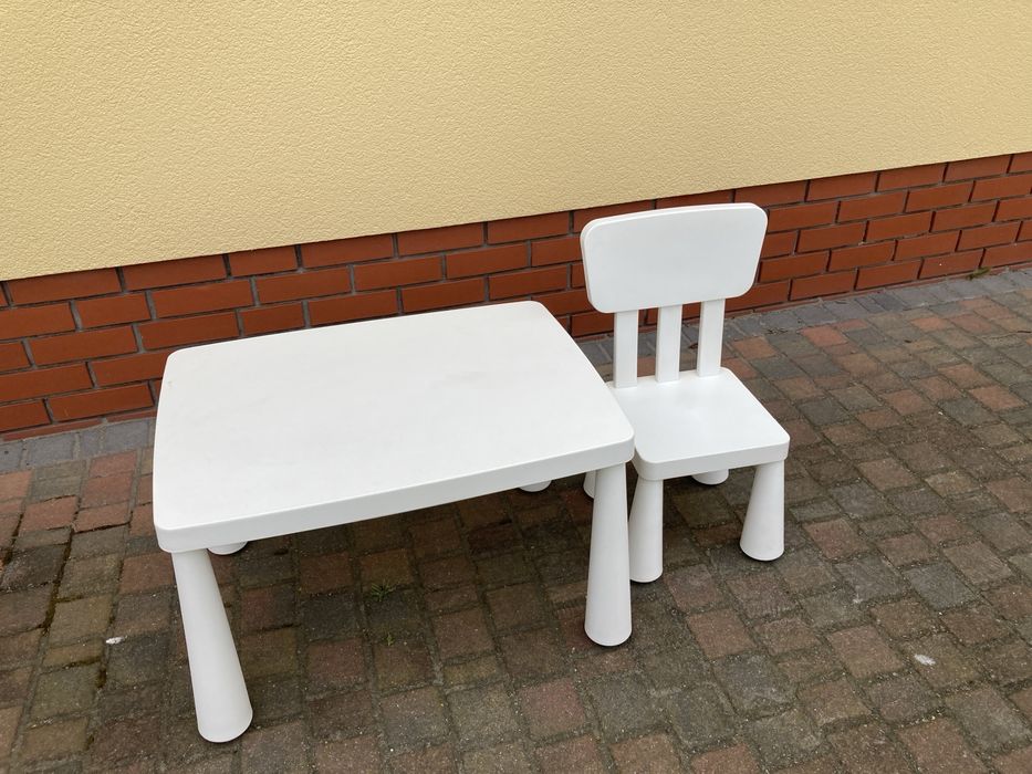 Krzeseło i stolik Ikea