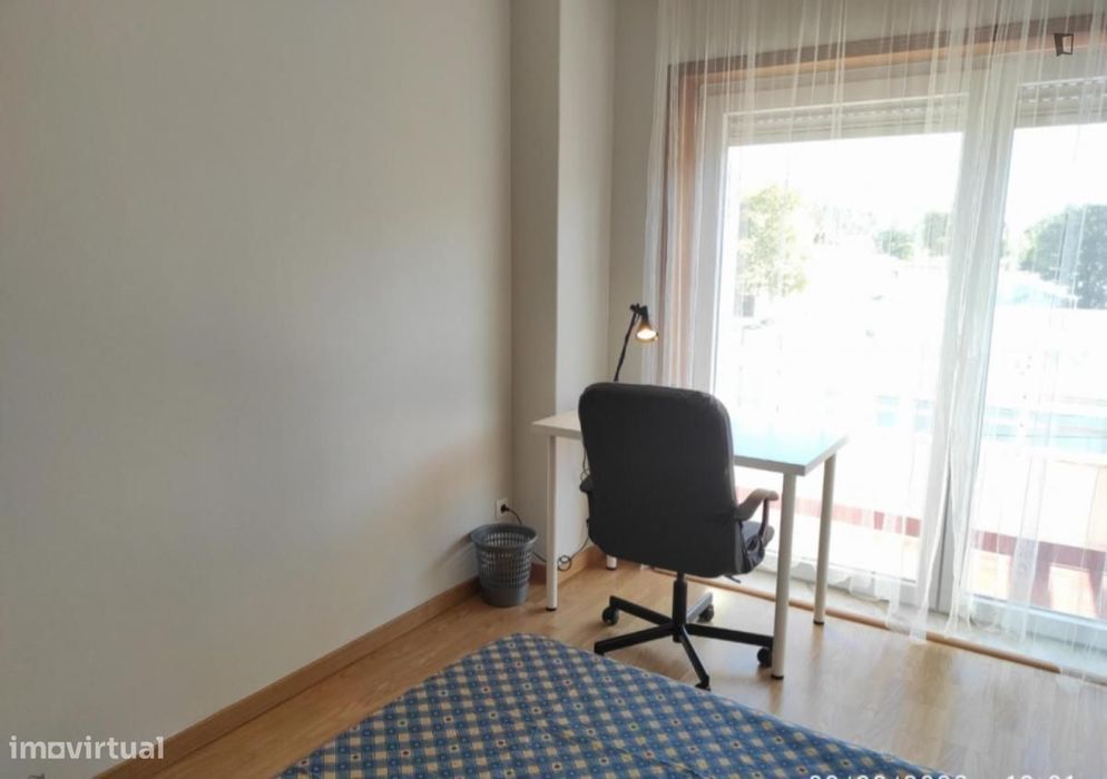 Quarto - localizado em Vila nova de gaia