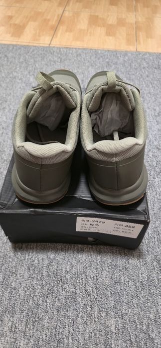 Buty sportowe. Nie mylić z Arc'teryx
