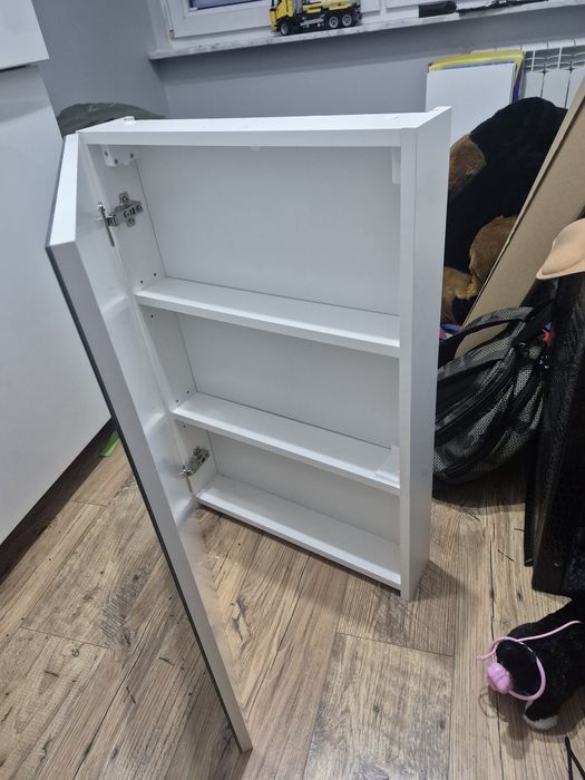 Lustro z szafką 76/50 cm