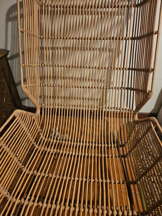 Cadeirão em kubu, Malu. NOVO.