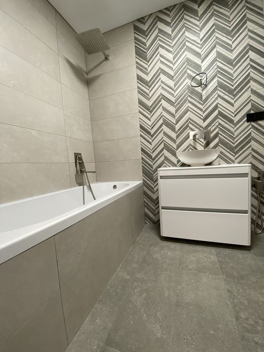 Продам 2 кімнатну квартиру в новобудові( Корбутівка )