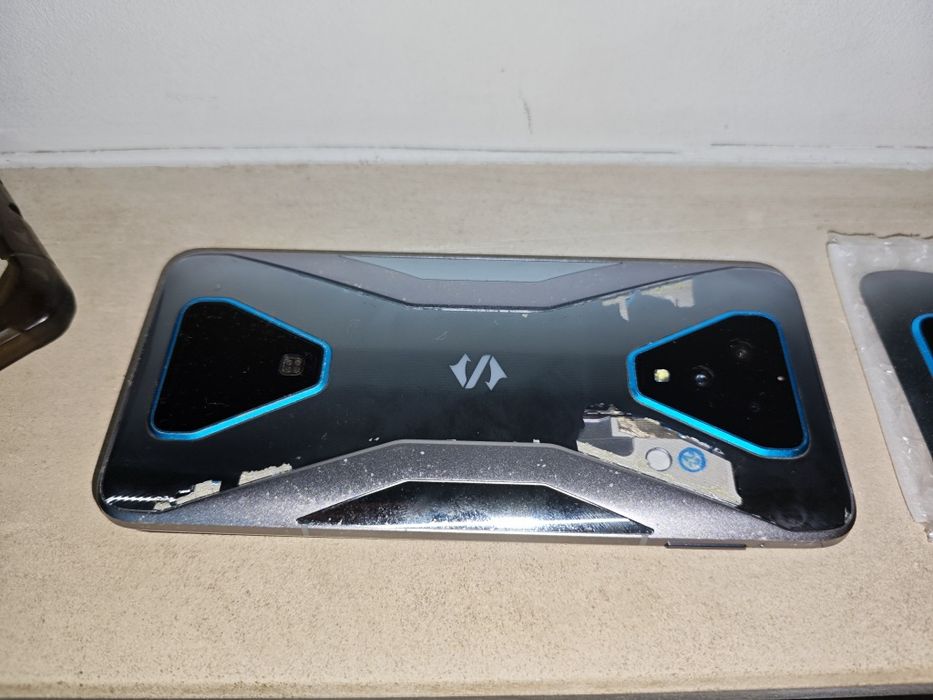 Smartphone Xiaomi Black Shark 3 128GB memória  interna; 8GB RAM