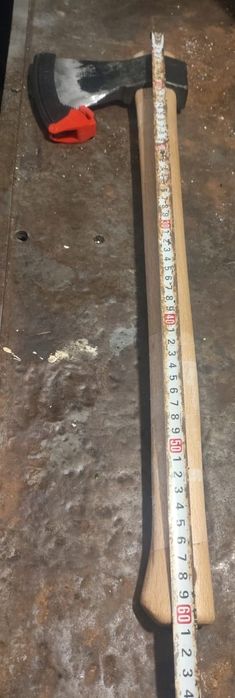 Продам сокиру BELLOTA