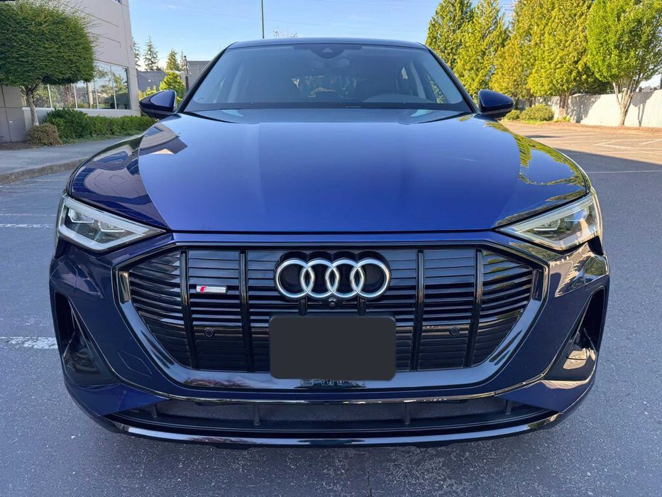 Audi e-tron Sportback quattro Premium      2021