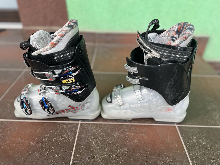 Sprzedam narty zjazdowe dziecięce HEAD  116cm