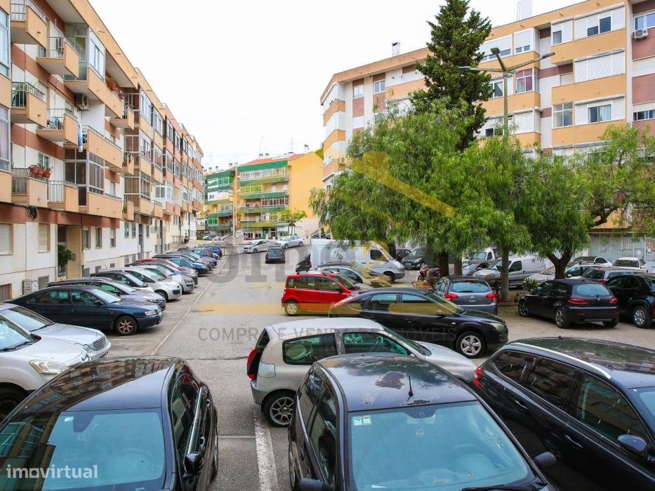 Apartamento T1-Forte da Casa