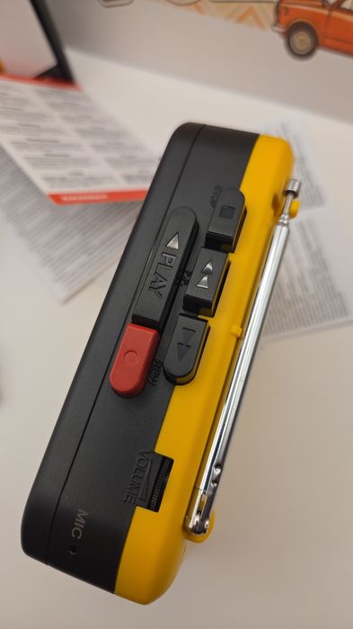 Walkman z radiem i wbudowanym głośnikiem
