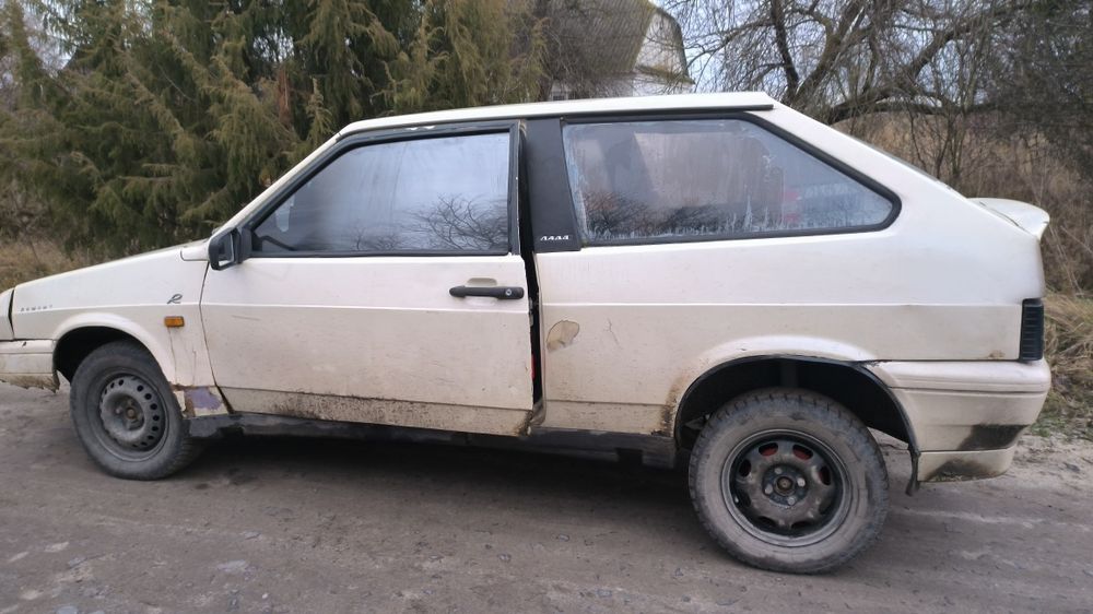 лада 8  з документами  20 тисяч грн