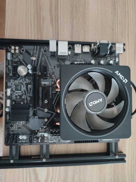 Bundle RYZEN 9 5900X + Gigabyte 550S2H + 16GB RAM Corsair