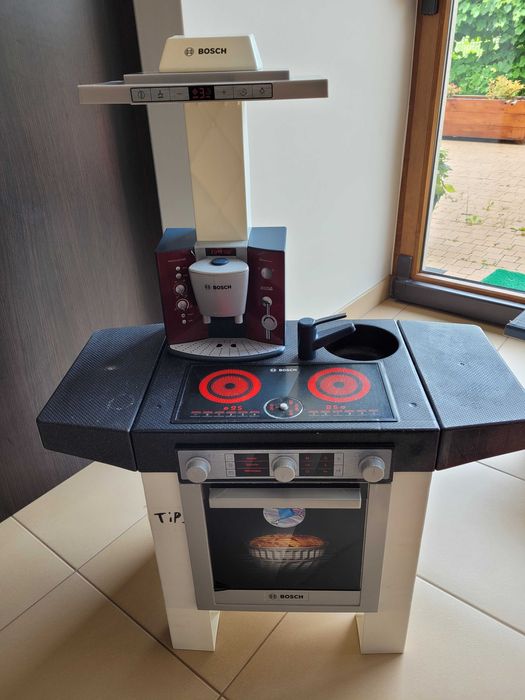 Kuchnia Bosch do zabawy plus akcesoria