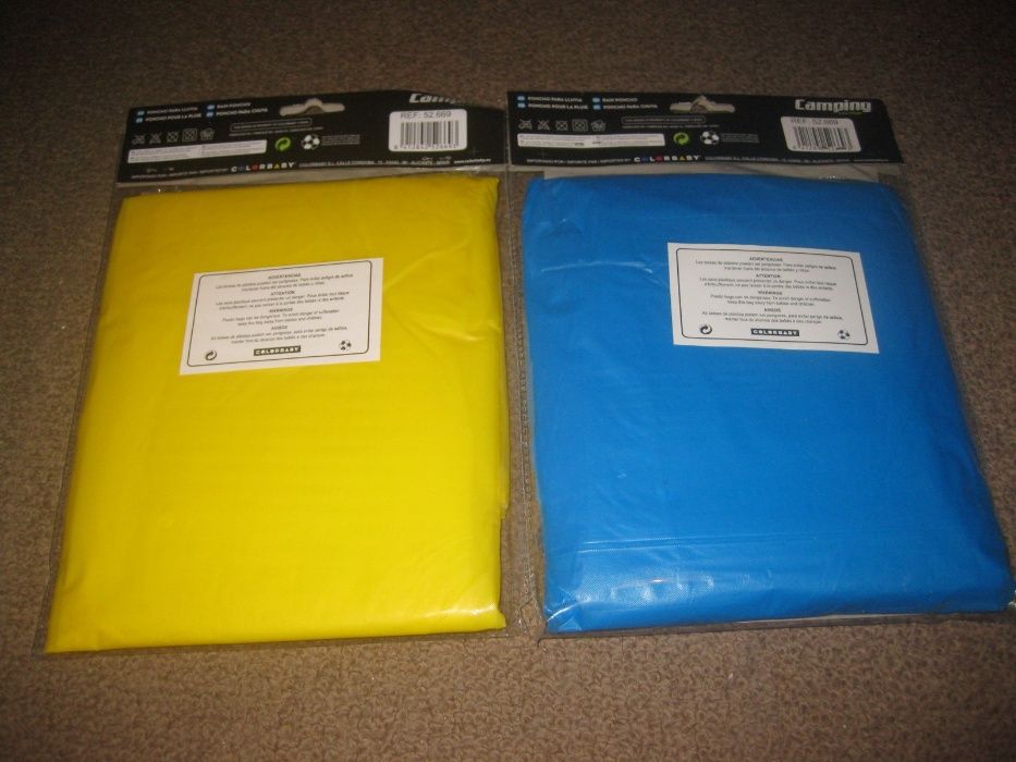 2 Ponchos para Chuva Impermeáveis! Novos e Embalados!