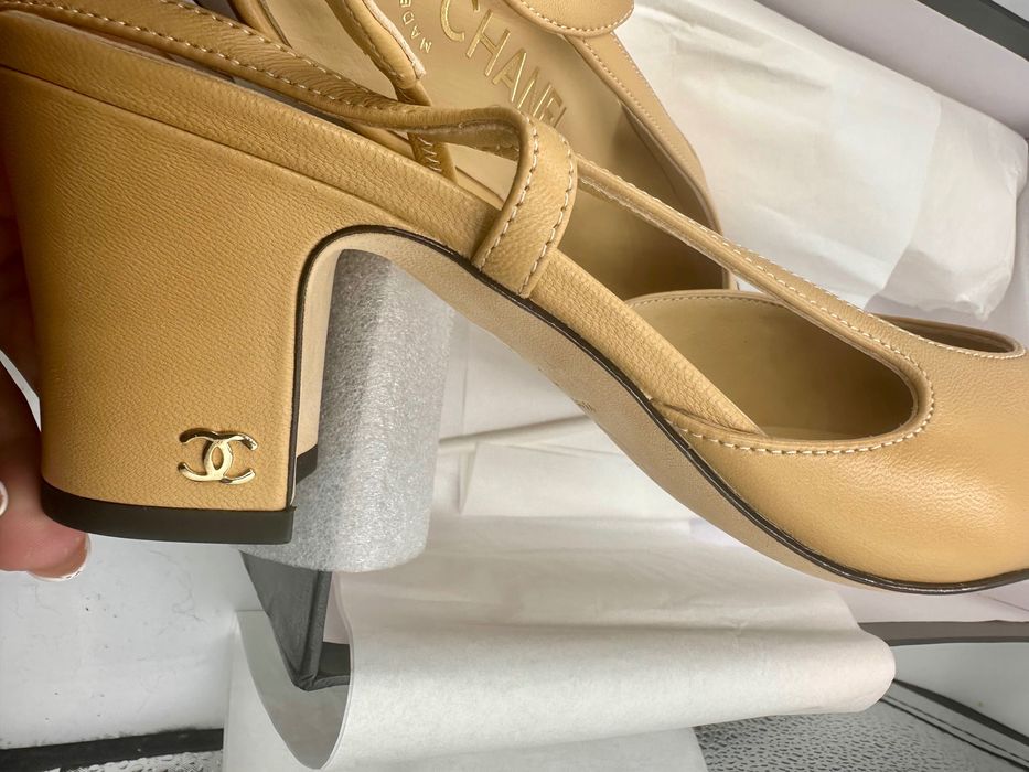 CHANEL Slingback 38c