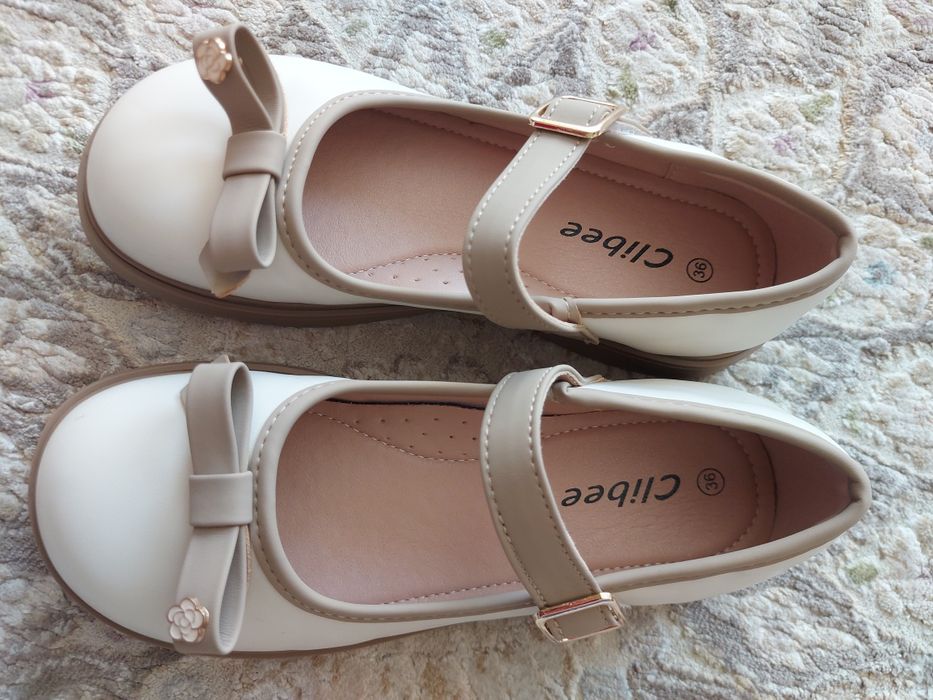 Туфлі нарядні нові clibee 36р.