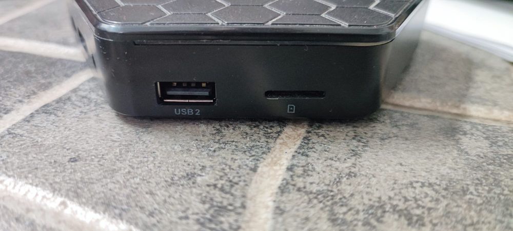 TV Box Android 12 T95Z Plus 6K - Transforma a tua TV (Kit Completo)