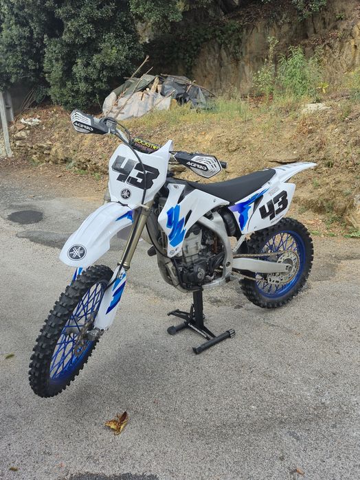 Yamaha yzf 450 .