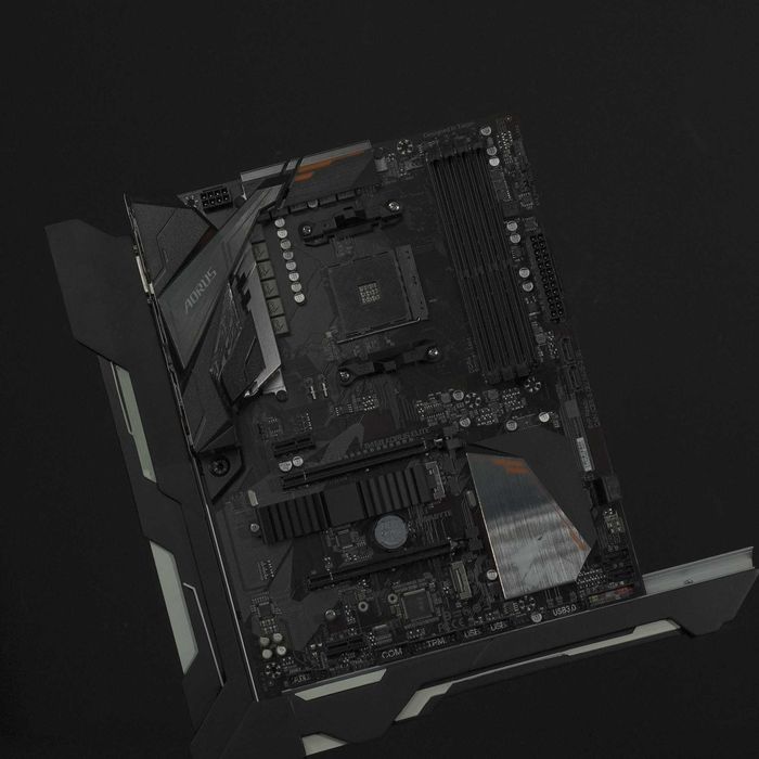 Материньскі плати Б.В (MSI B450 TOMAHAWK MAX ATX)