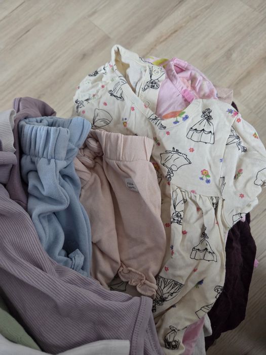 Oddam ubranka dla dziewczynki