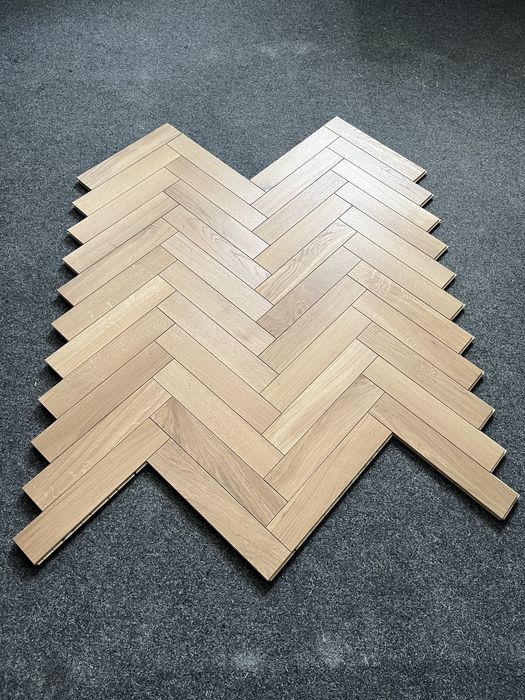 Podłoga Jodełka Dąb Natur, 15x80x400mm,Olej BRESLAU x2