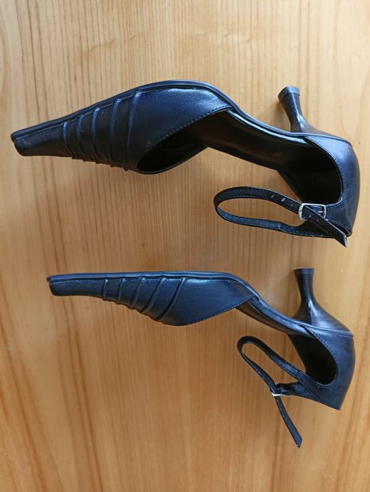 Buty czarne rozmiar 36
