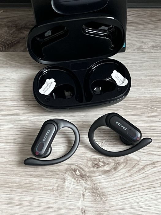 nowe słuchawki bezprzewodowe ERAZER z etui ładującym