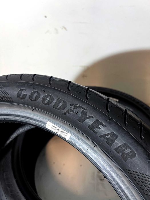 Pneus Goodyear Eagle F1 Asymetric 5 - 235/40/18 - Excelentes
