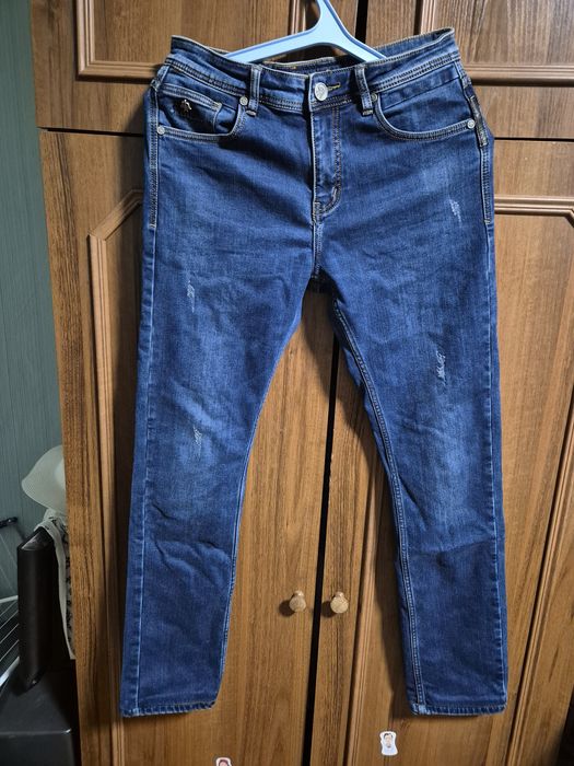 Продам утеплённые джинсы