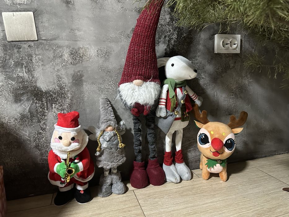 Продам новогодних друзей