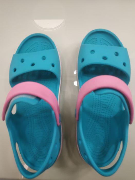 Продам босоножки Crocs.