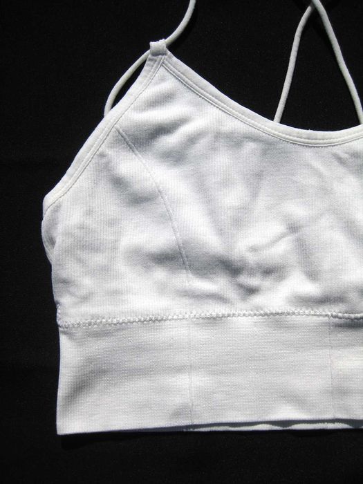Белый топ в рубчик на бретелях M L
