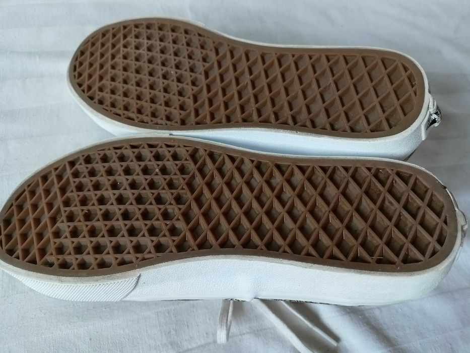 Vans roz. 36,5 -dł. wkł. 23 cm- super stan