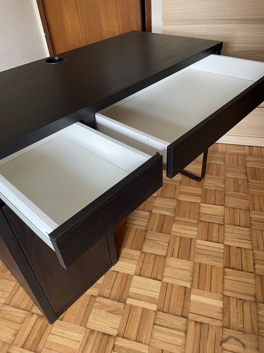 Secretaria Preta IKEA Micke