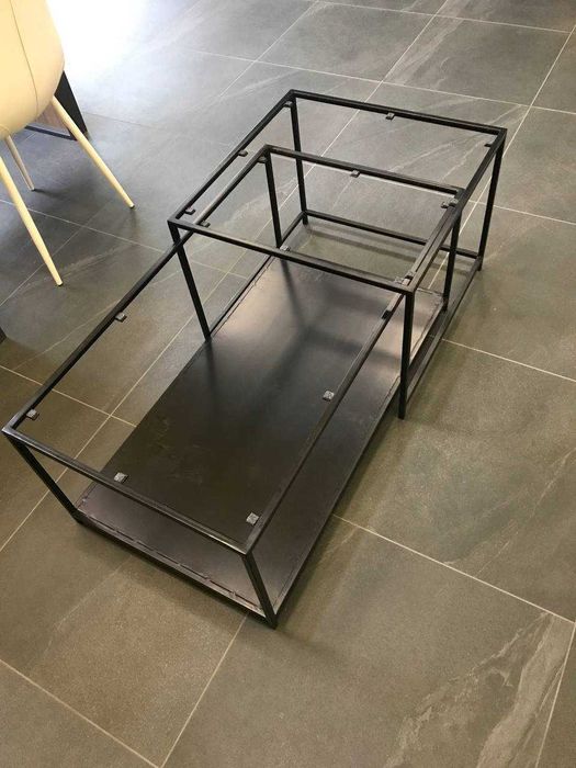 Продам два стула и журнальный стол