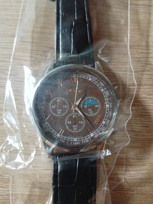 Zegarki różne kwarcowe